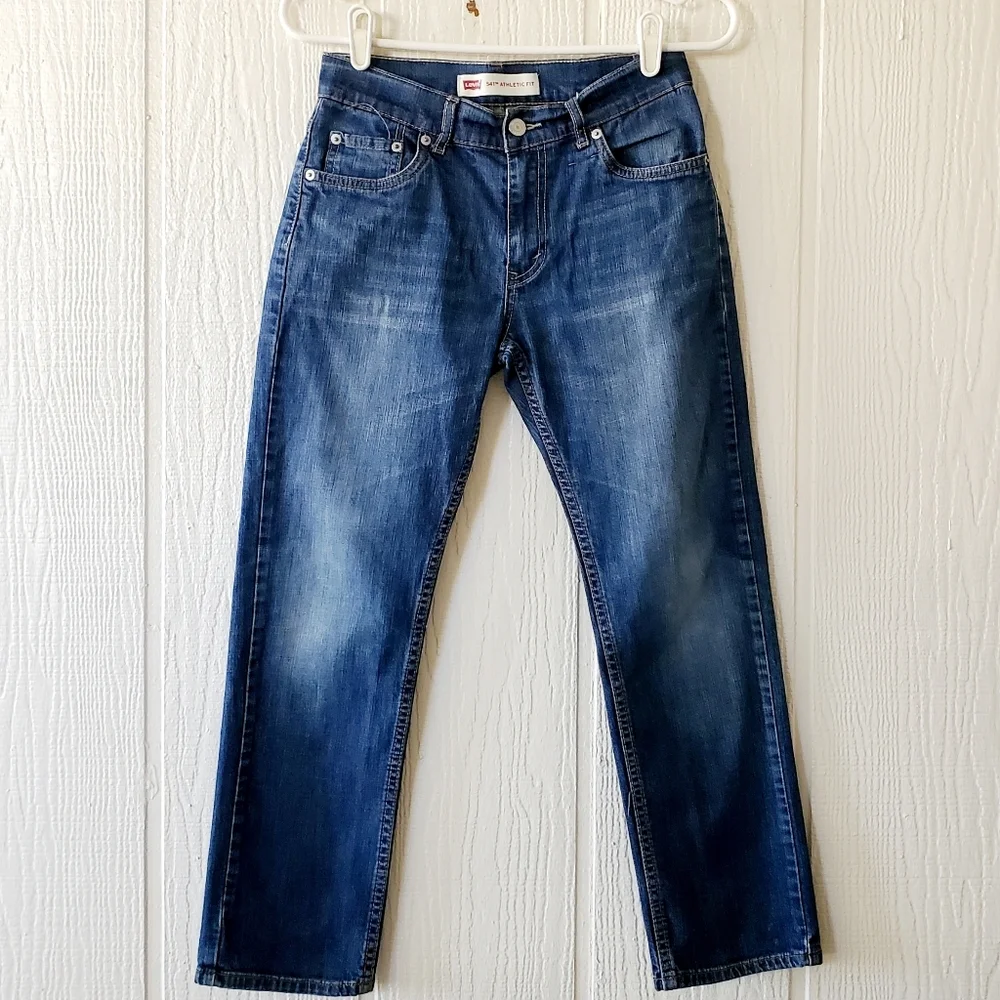 Levis flat athletic jeans
